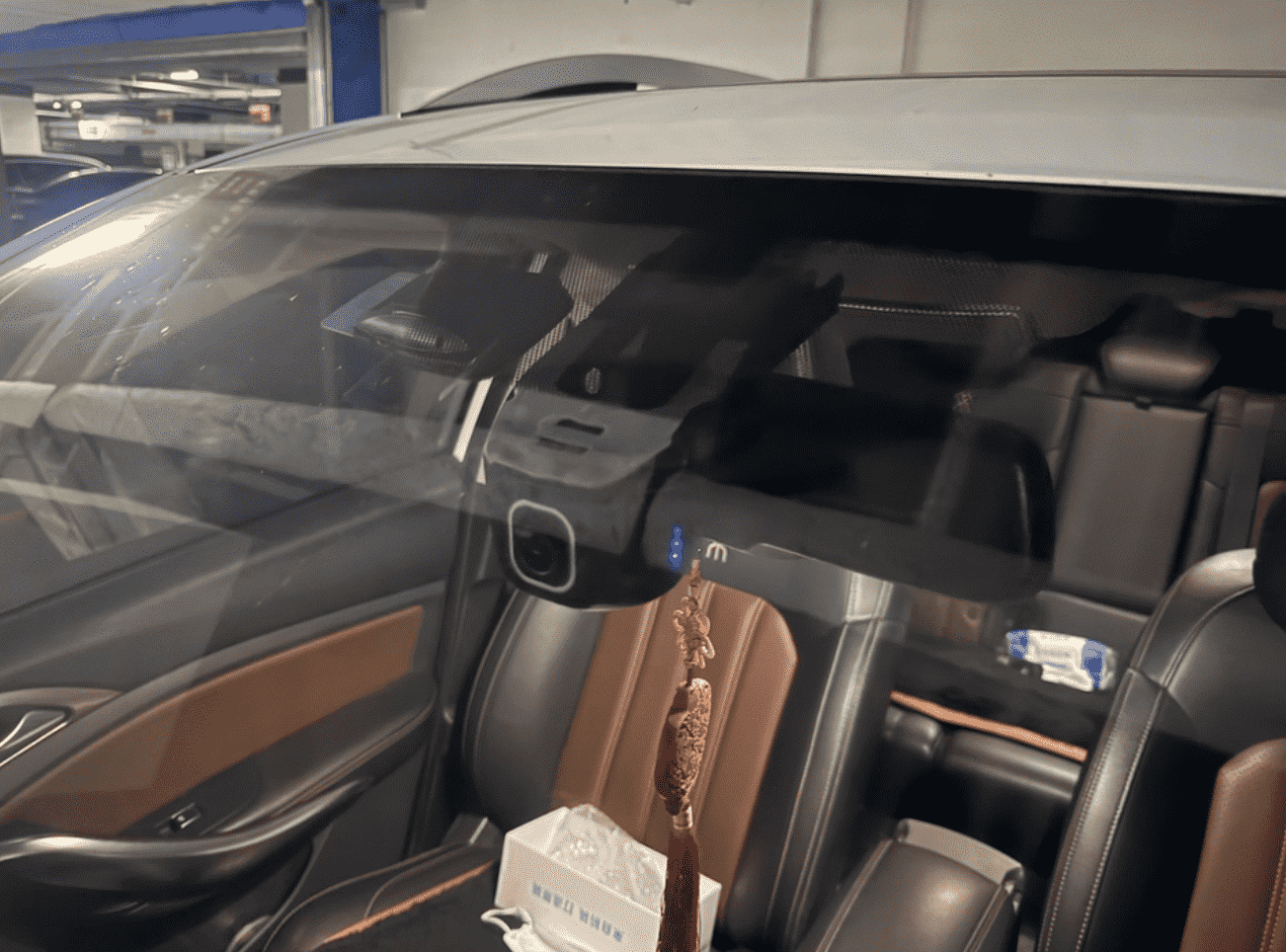 Xevaban.com ở 214 Giải Phóng là đơn vị chuyên cung cấp phụ kiện oto, đồ chơi oto, đồ chơi m6, phụ kiện m6, xevaban, 214 giải phóng, camera hành trình m6, cam hành trình m6, camera giám sát hành trình m6, camera hành trình 4k m6.